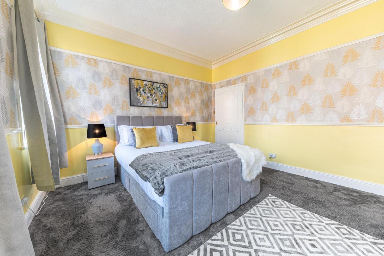 Ferienwohnung Stylish Luxury Large 4Br Kingbed Barrow-in-Furness Exterior foto