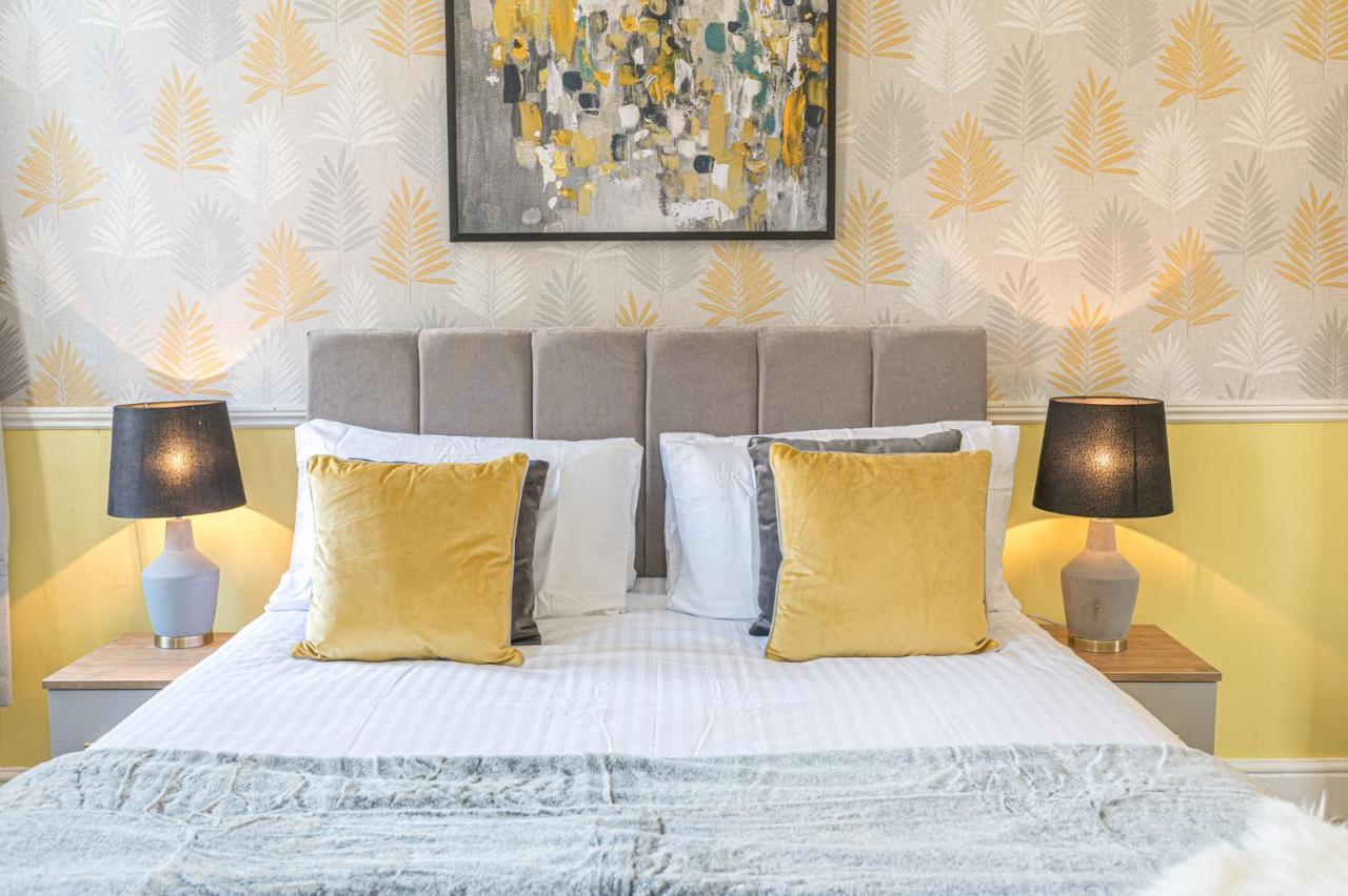 Ferienwohnung Stylish Luxury Large 4Br Kingbed Barrow-in-Furness Exterior foto