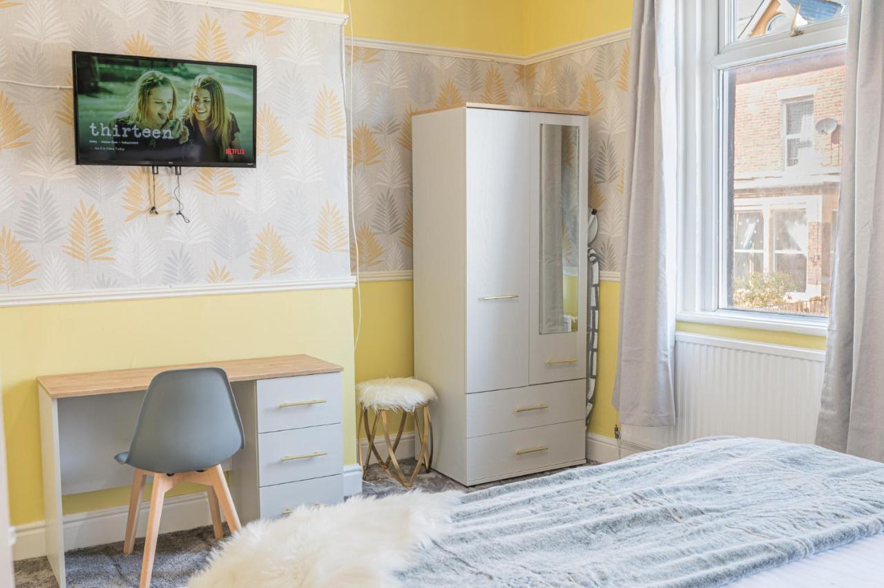 Ferienwohnung Stylish Luxury Large 4Br Kingbed Barrow-in-Furness Exterior foto