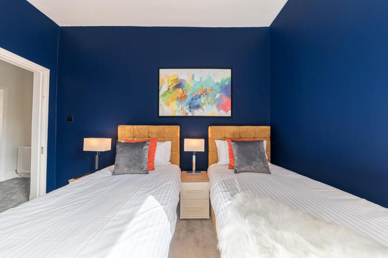 Ferienwohnung Stylish Luxury Large 4Br Kingbed Barrow-in-Furness Exterior foto